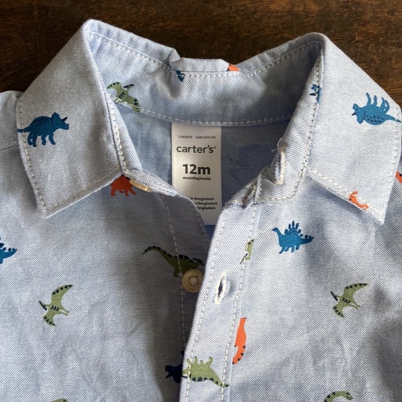 Dino button up - Picture 2 of 5
